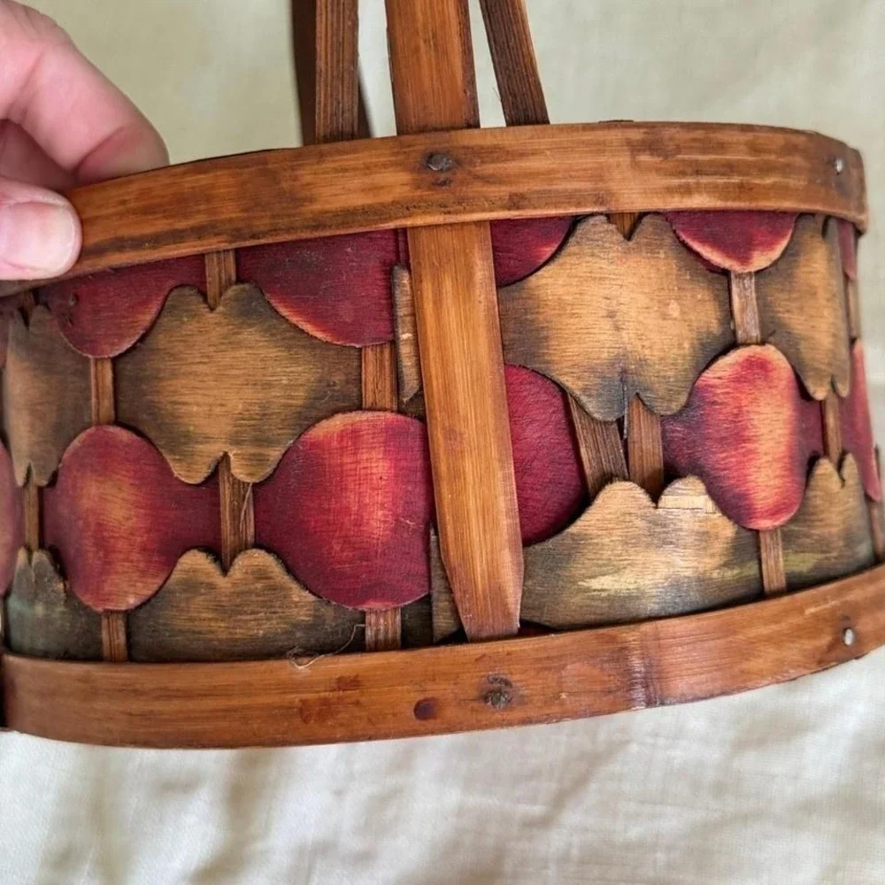Vintage Woven Splint Wood Basket Round Scalloped Red Brown Folk Art Farmhouse